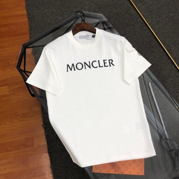 稀少 モンクレール 激安通販 2024春夏新作プリントポケットロゴラウンドネック半袖Tシャツ