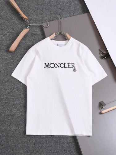 日本未入荷 モンクレール n級品 重工刺繍ロゴラウンドネック半袖Tシャツ