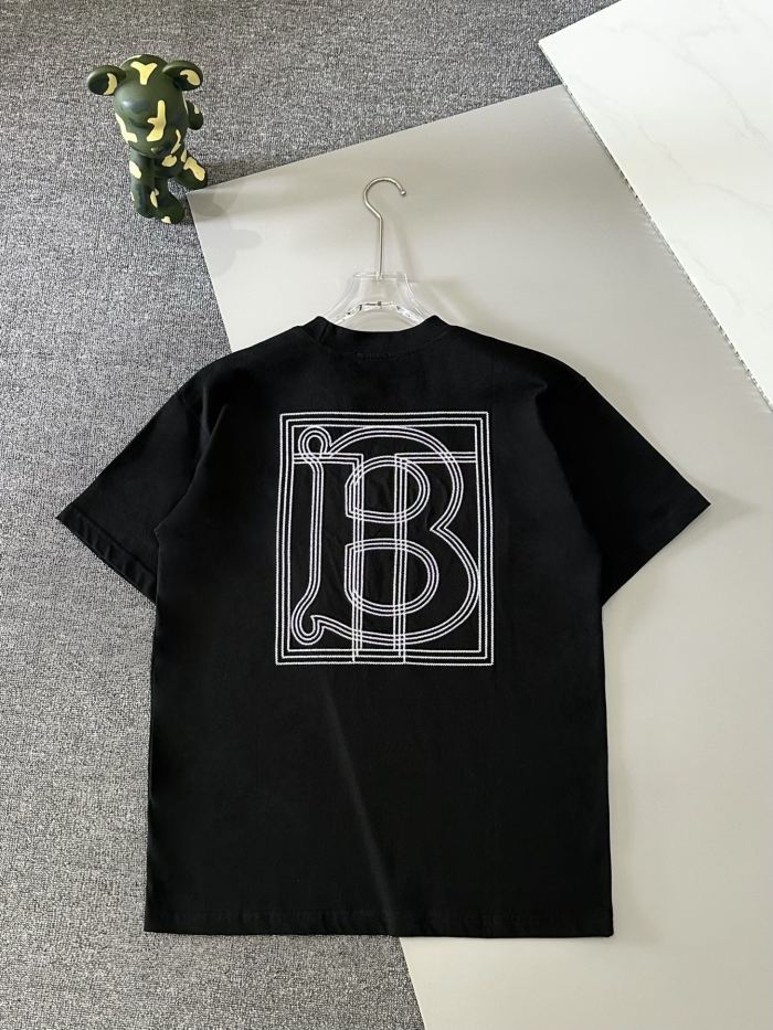 新作 バーバリー n級品 2024 ss背中アルバム明糸刺繍半袖Tシャツ