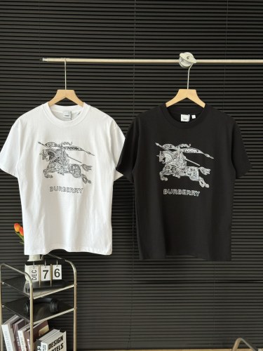 追跡付 バーバリー 偽物通販 夏の胸元刺繍戦馬カップル半袖Tシャツ