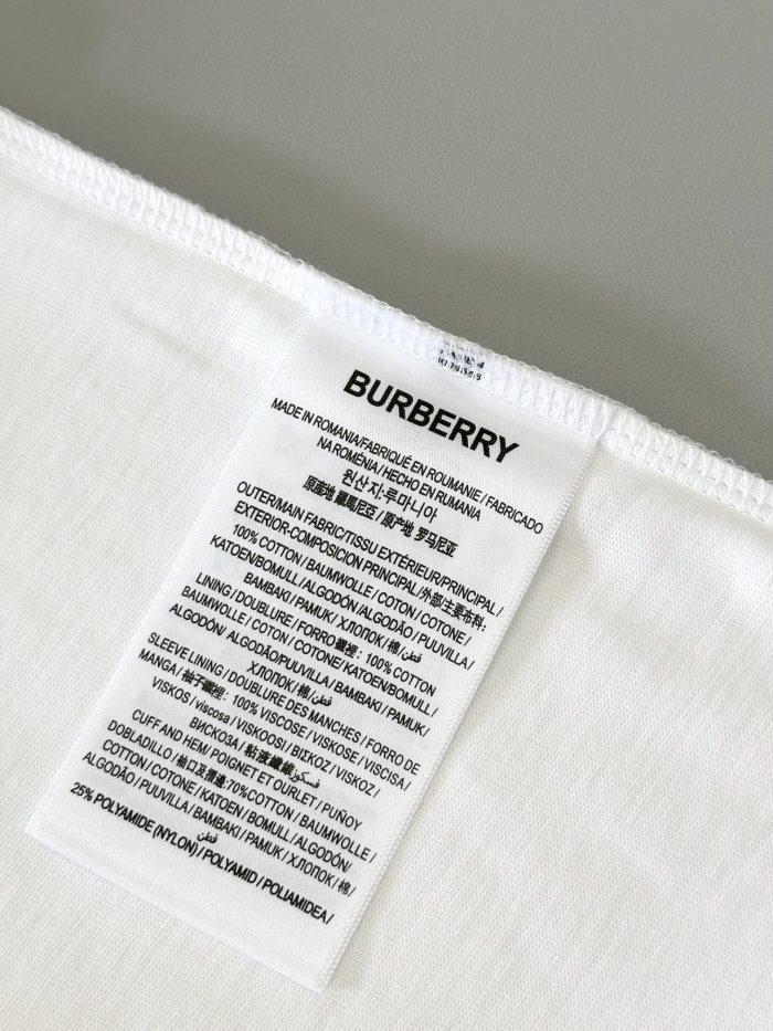 追跡付 バーバリー スーパーコピー 2024 ss背中アルバム明糸刺繍半袖Tシャツ
