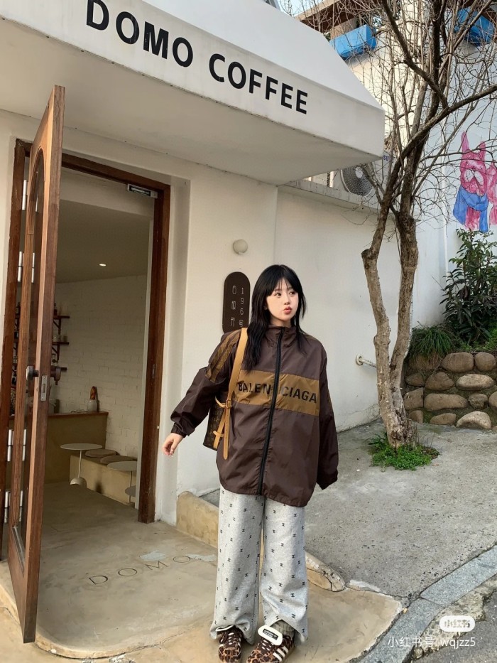 追跡付 バレンシアガ スーパーコピー 日焼け止めコートスキンコート