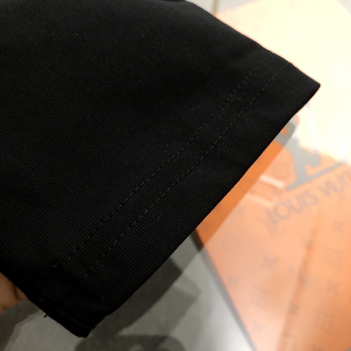 一目惚れ♪ バーバリー 激安偽物 2024新作刺繍戦馬ポケット半袖Tシャツ