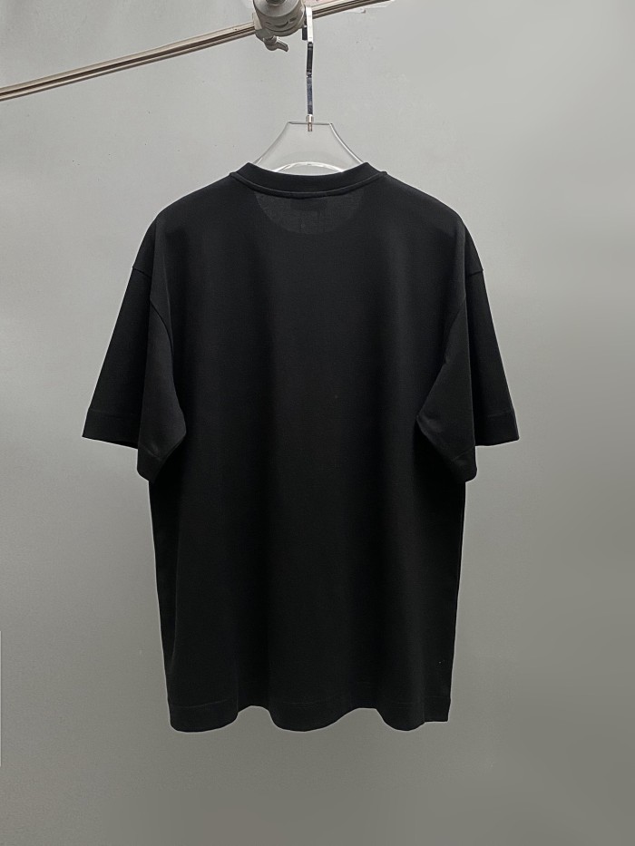 累積売上総額第１位！フェンディ n級品 24SS半袖Tシャツ