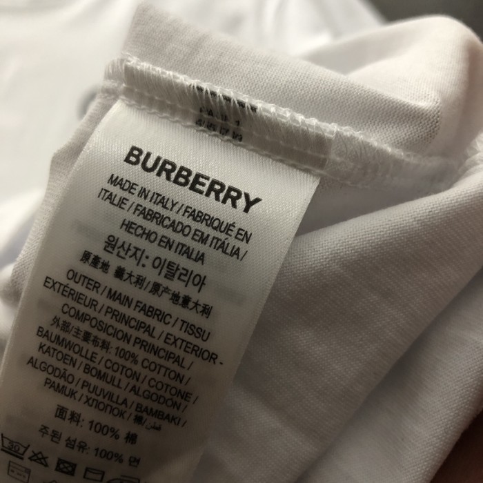 使い勝手良し バーバリー 激安通販 2024新作ロゴ刺繍クラシック半袖Tシャツ