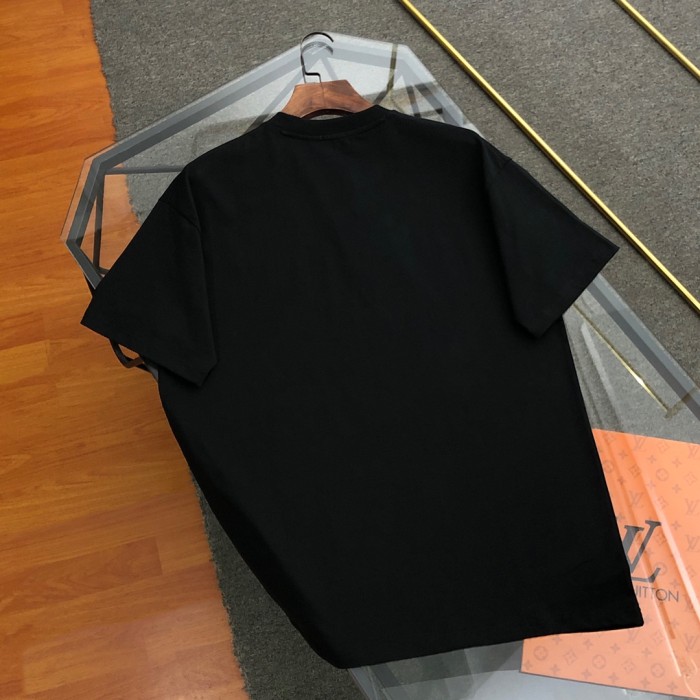 超話題! バーバリー 偽物通販 2024新作スエード発泡アルファベットロゴ半袖Tシャツ