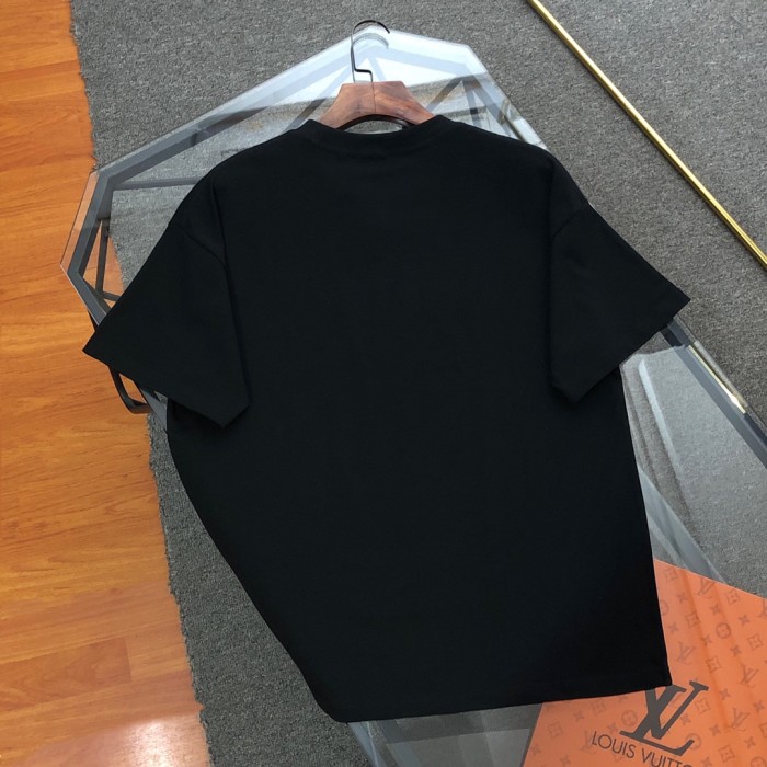 稀少 バーバリー n級品 2024新作立体アルファベット半袖Tシャツ