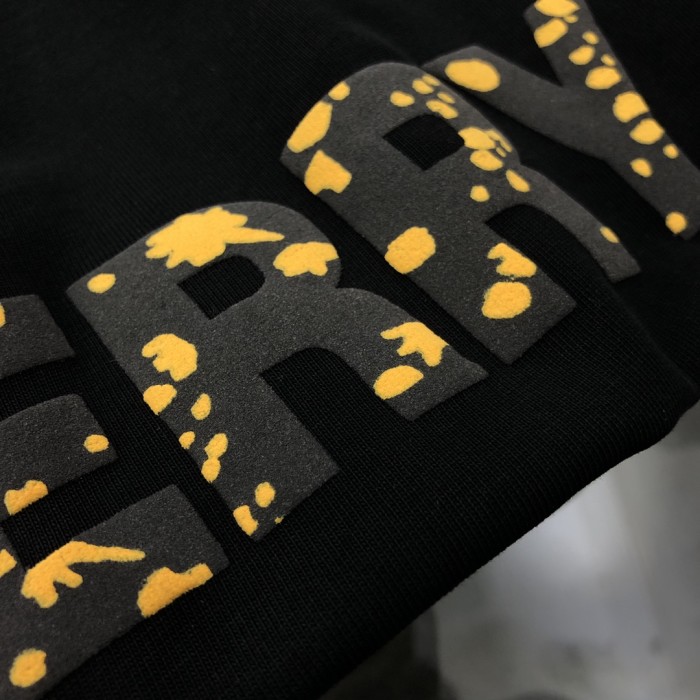 超話題! バーバリー 偽物通販 2024新作スエード発泡アルファベットロゴ半袖Tシャツ