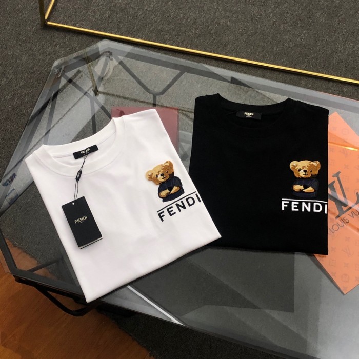 使い勝手良し フェンディ n級品 2024新作歯ブラシベアーアルファベット刺繍半袖Tシャツ