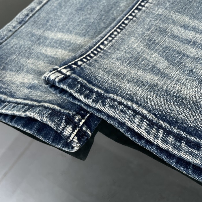 追跡付 バーバリー 激安通販 軍馬刺繍ジーンズ