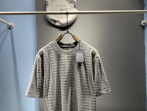 入手困難 フェンディ 偽物通販 タオルジャカードアルファベットラウンドネック半袖Tシャツ