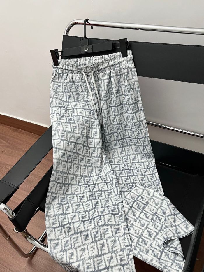日本未入荷 フェンディ 偽物通販 レインミストプリント酢酸パンツ