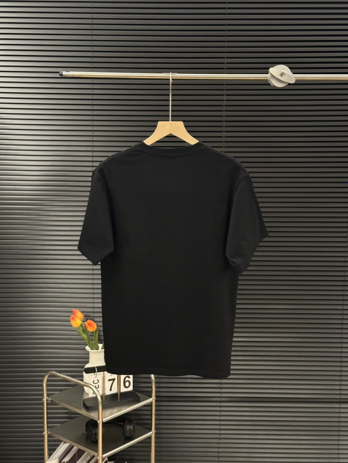 【限定】フェンディ 偽物通販 24 ss夏の胸元悪魔の目プリントカップル半袖Tシャツ2色