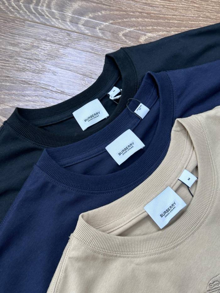 超奇跡の入荷☆ バーバリー 激安偽物 馬術戦馬騎士刺繍ロゴコットン半袖Tシャツ