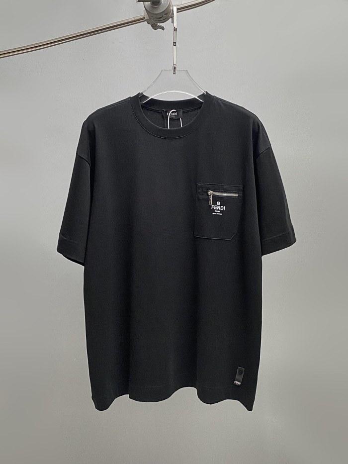 累積売上総額第１位！フェンディ n級品 24SS半袖Tシャツ