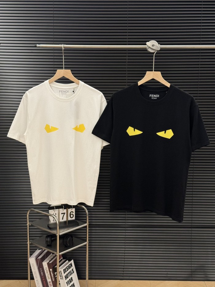 稀少 フェンディ コピーおすすめ 24 ss夏の胸元悪魔の目プリントカップル半袖Tシャツ2色