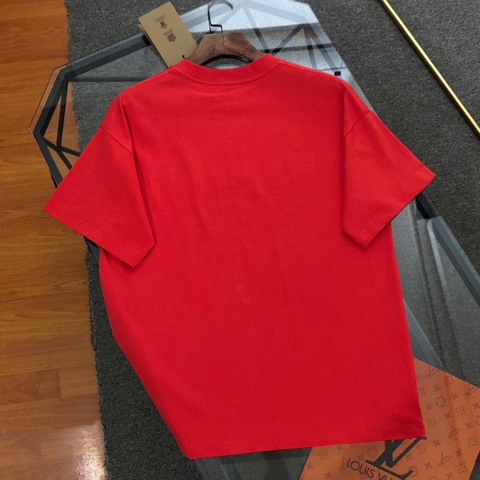 大人気 バーバリー スーパーコピー 2024新作立体アルファベット半袖Tシャツ