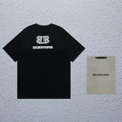 日本未入荷 バレンシアガ 激安通販 Balenciaga反転刺繍半袖