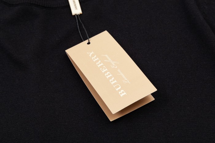 日本未入荷 バーバリー コピー 定番カットソー半袖Tシャツ