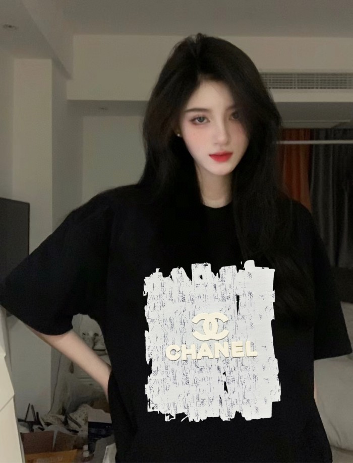 一目惚れ♪ シャネル 偽物通販 大落書き立体ロゴプリントカップルカジュアル半袖Tシャツ