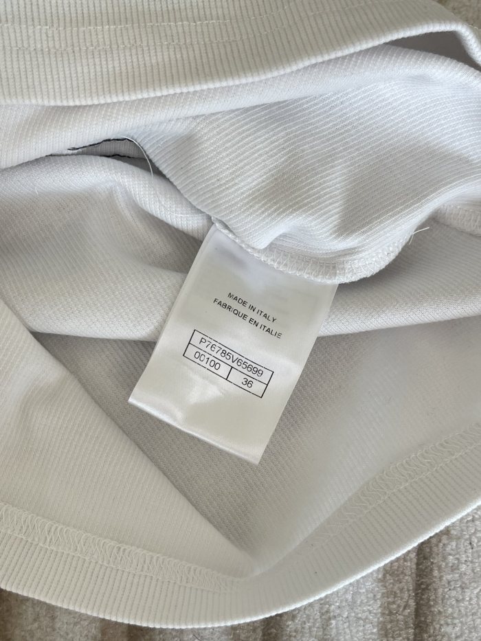 超奇跡の入荷☆ シャネル n級品 の新カラーストライプニットベスト