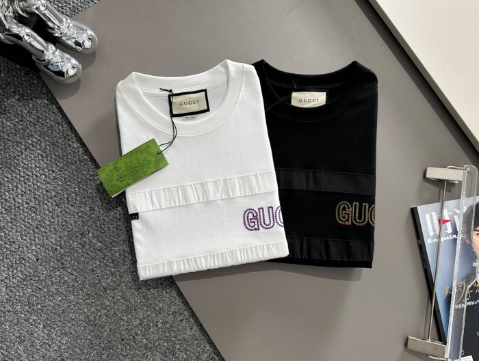 超奇跡の入荷☆ グッチ 偽物通販 2024早春爆金胸元に刺繍Tシャツ