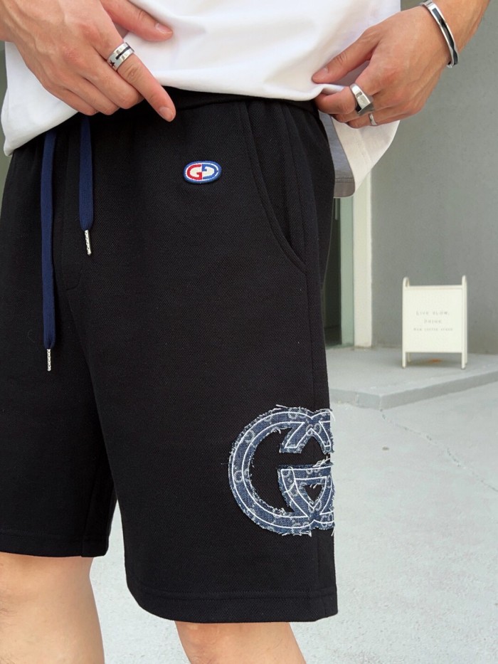 超話題! グッチ スーパーコピー 刺繍ロゴ入りカジュアルパンツミディアムパンツ