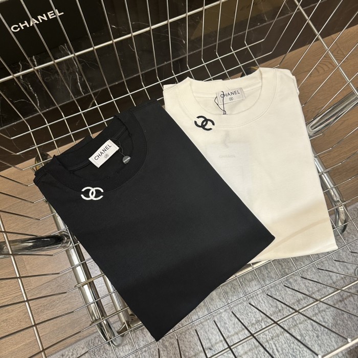 【限定】シャネル 偽物通販 2024夏新作ネックアルファベット刺繍半袖Tシャツ2色