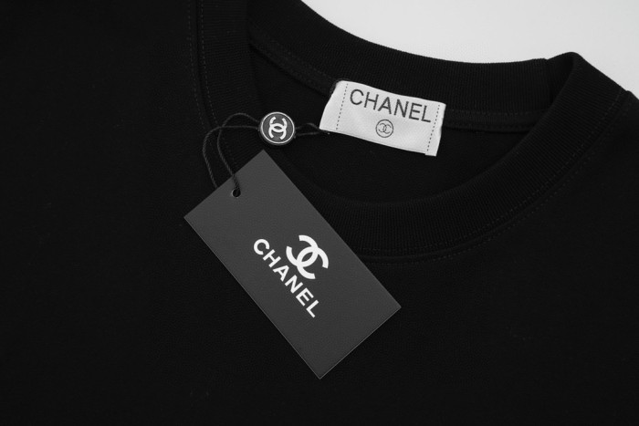 超話題! シャネル 激安通販 ダブルCアルファベットロゴプリントペアルック丸首半袖Tシャツ2色