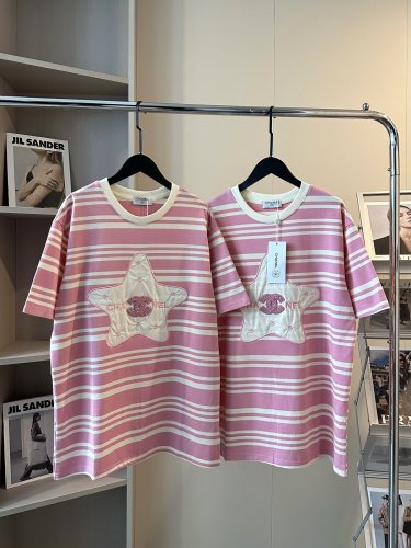 超奇跡の入荷☆ シャネル n級品 刺繍ペンタゴンロゴパウダーホワイトストライプ半袖T