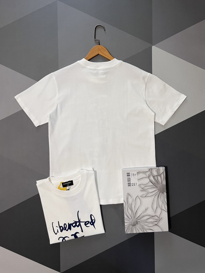 ★超人気 シャネル 激安通販 2024 SS春夏落書きアルファベットプリント半袖Tシャツ