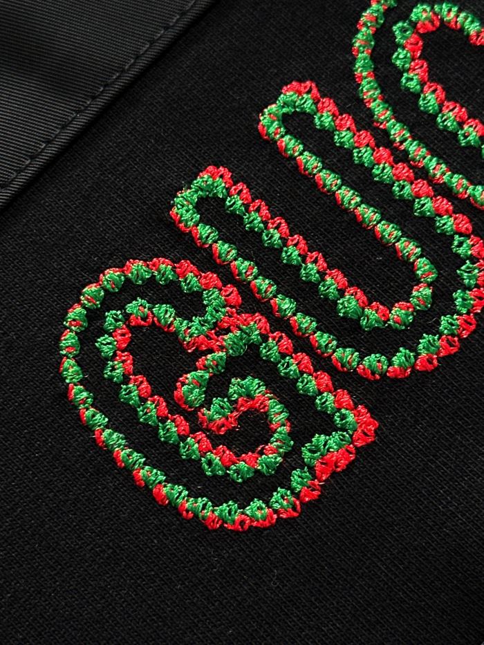 超奇跡の入荷☆ グッチ 偽物通販 2024早春爆金胸元に刺繍Tシャツ