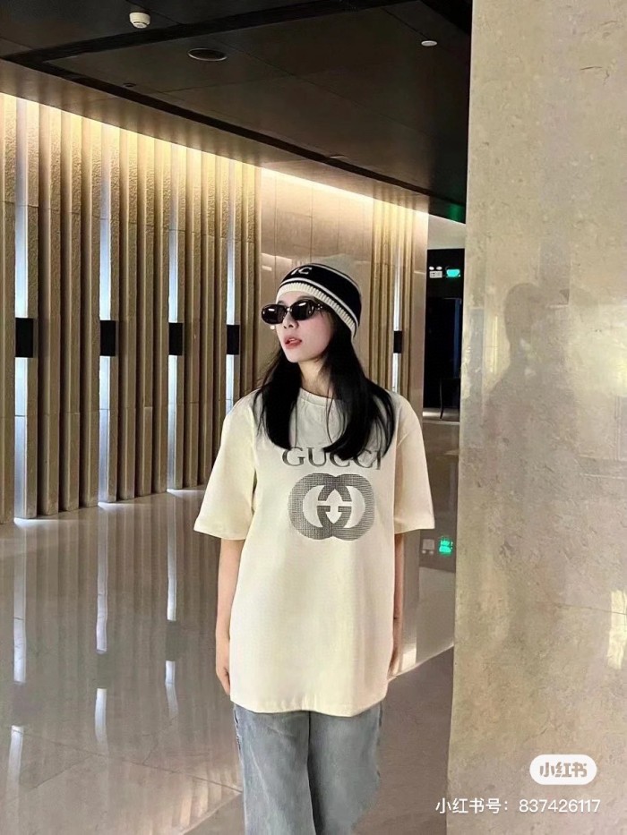 高品質 グッチ 激安偽物 2024春夏新作プリントラウンドネック半袖Tシャツ2色