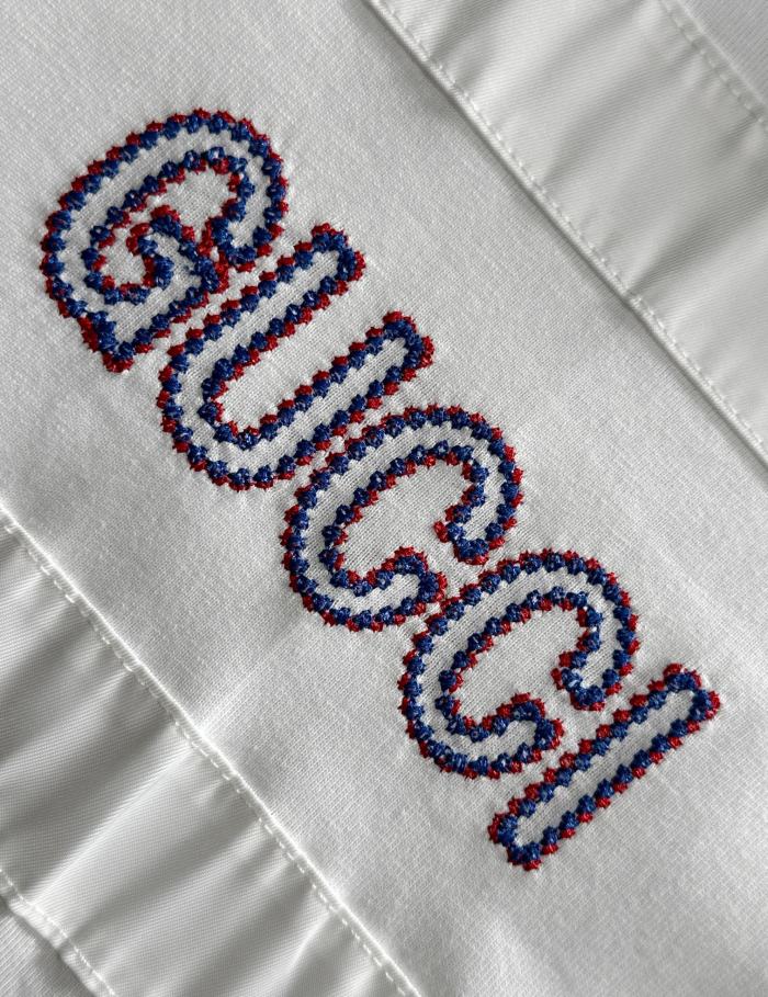 使い勝手良し グッチ 激安通販 2024早春爆金胸元に刺繍Tシャツ