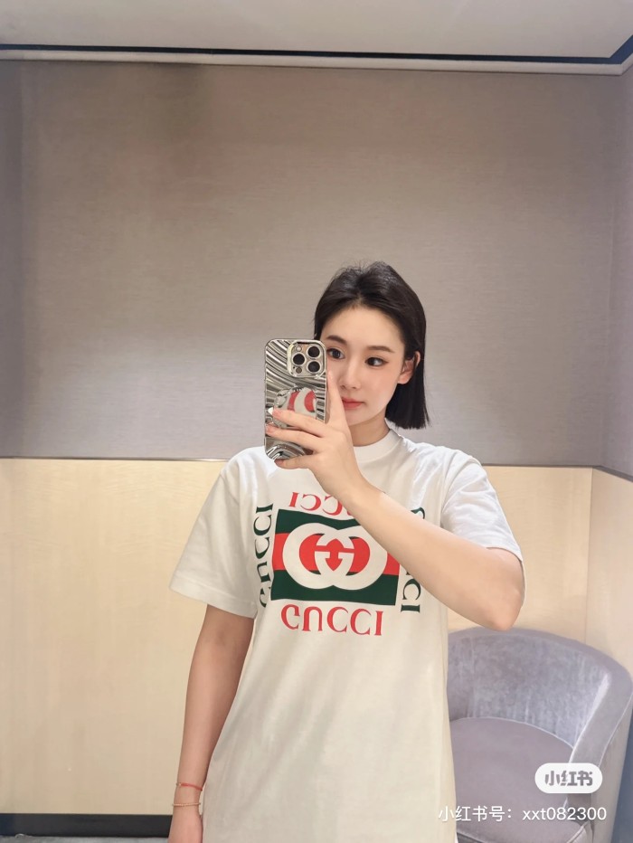 大人気 グッチ 偽物通販 2024春夏新作4 Gアルファベットプリントラウンドネック半袖Tシャツ