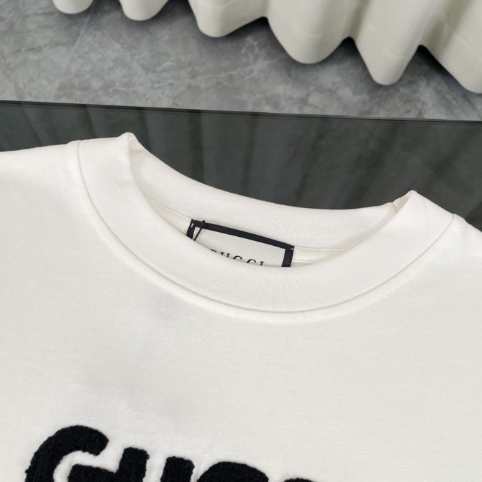 追跡付 グッチ 激安偽物 定番タオルアルファベット刺繍半袖Tシャツ
