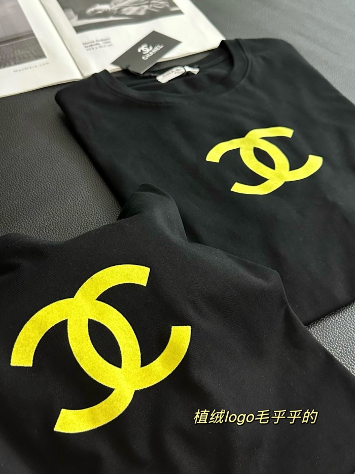 入手困難 シャネル 激安通販 の新重工業フロマージュロゴ半袖Tシャツ