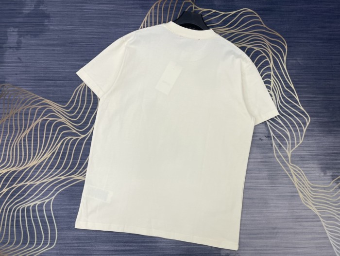 大人気 グッチ スーパーコピー 2024春夏新作プリントロゴラウンドネック半袖Tシャツ
