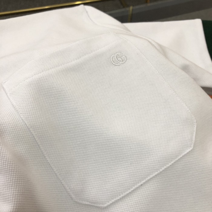 【話題商品！】 グッチ 偽物通販 2024新作刺繍ロゴ衝突カラージョイント開襟ポロシャツ