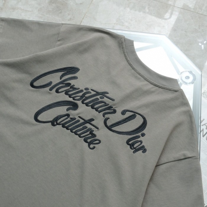 追跡付 ディオール 偽物通販 刺繍ロゴカジュアル丸首半袖Tシャツ