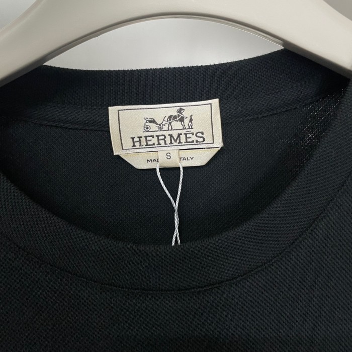 【話題商品！】エルメス 激安偽物 2024新作ポケットレザー半袖Tシャツ