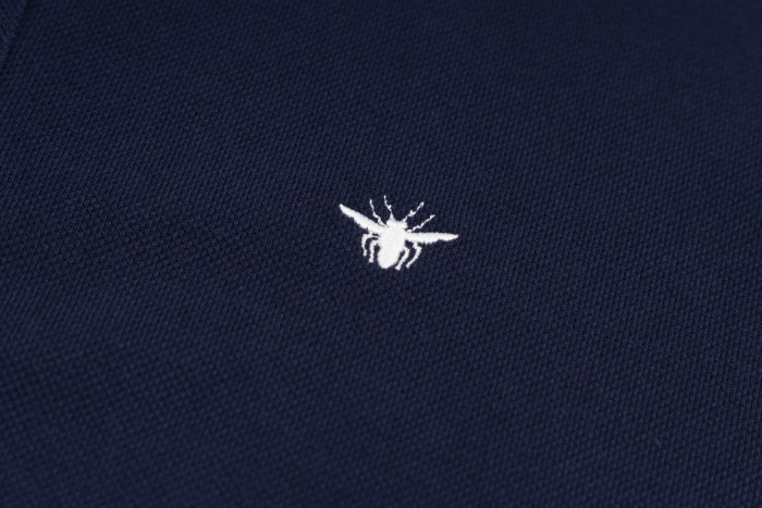 大人気 ディオール 激安通販 2024 SS春夏襟開きOLO新型胸もとミツバチ刺繍半袖Tシャツ