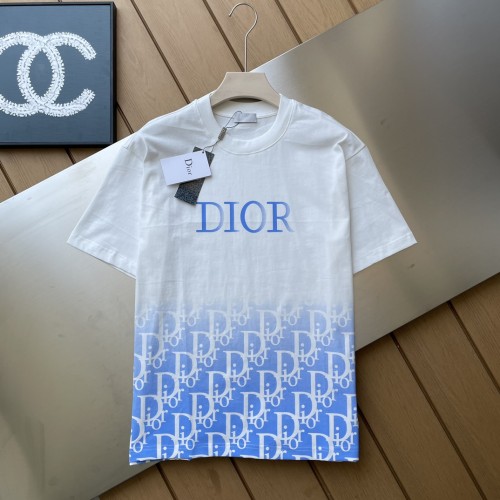 追跡付 ディオール スーパーコピーデジタルプリントグラデーションアルファベットロゴ半袖Tシャツ2色