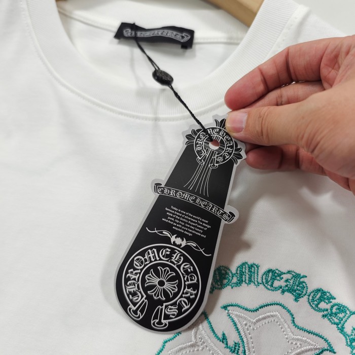 入手困難 クロムハーツ コピーおすすめ 夏の新作クロス刺繍カジュアル丸首半袖Tシャツ2色