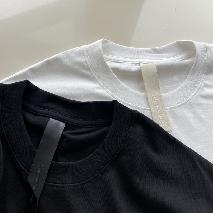 【話題商品！】クロムハーツ 激安通販 の皮貼り十字架の鉄のマイクロロゴTシャツ