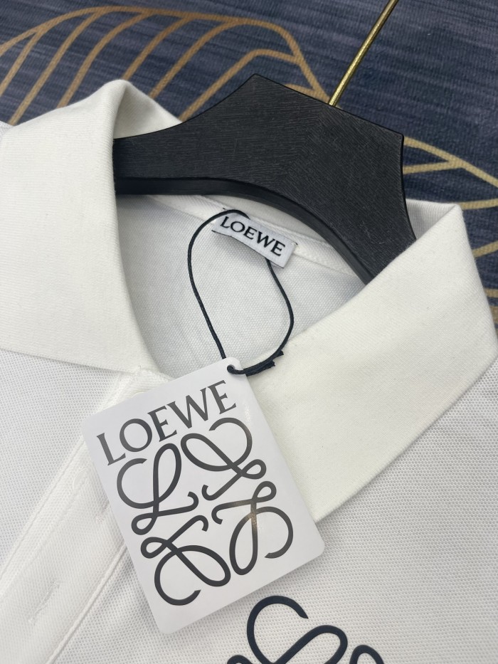 超話題! ロエベ 激安偽物 刺繍スモールロゴ丸首半袖Tシャツ半袖2色
