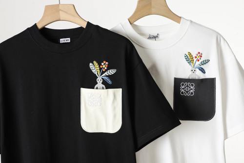 使い勝手良し ロエベ 偽物通販 マンデラ草刺繍ポケットパッチワークロゴ刺繍Tシャツ2色