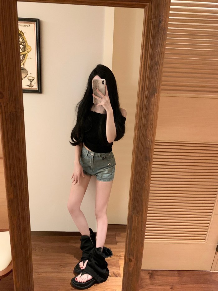 超奇跡の入荷☆ クロムハーツ 激安偽物 Chrome Hearts デニムパンツ