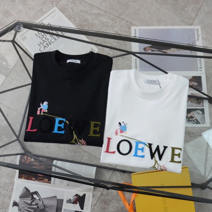 日本未入荷 ロエベ コピー 歯ブラシ刺繍刺繍レッサーパンダカジュアル丸首半袖Tシャツ