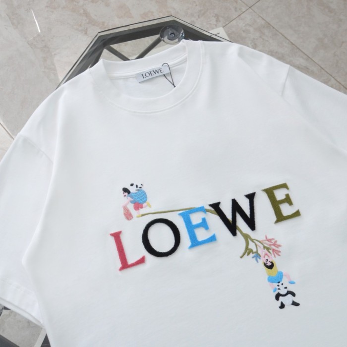 日本未入荷 ロエベ コピー 歯ブラシ刺繍刺繍レッサーパンダカジュアル丸首半袖Tシャツ